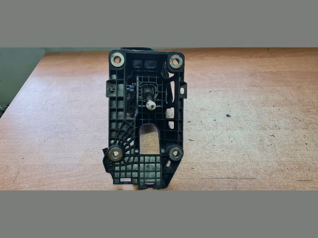 bontott TOYOTA AURIS Váltó Kulissza