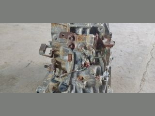 bontott TOYOTA AURIS Váltó (Mechanikus)