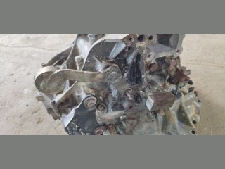 bontott TOYOTA AURIS Váltó (Mechanikus)