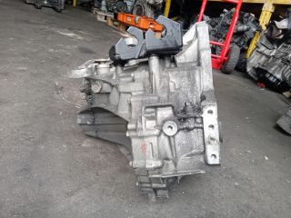 bontott TOYOTA AURIS Váltó (Mechanikus)