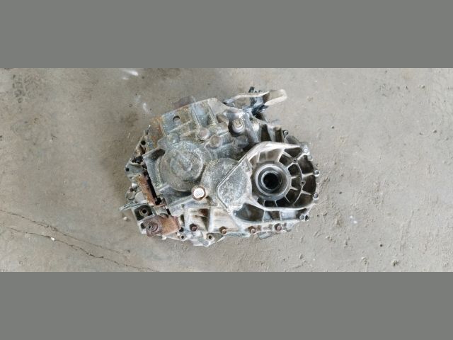 bontott TOYOTA AURIS Váltó (Mechanikus)