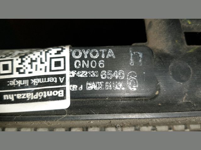 bontott TOYOTA AURIS Vízhűtő Radiátor (Nem klímás)