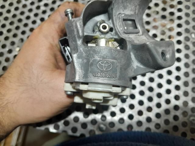 bontott TOYOTA AURIS Gyújtáskapcsoló