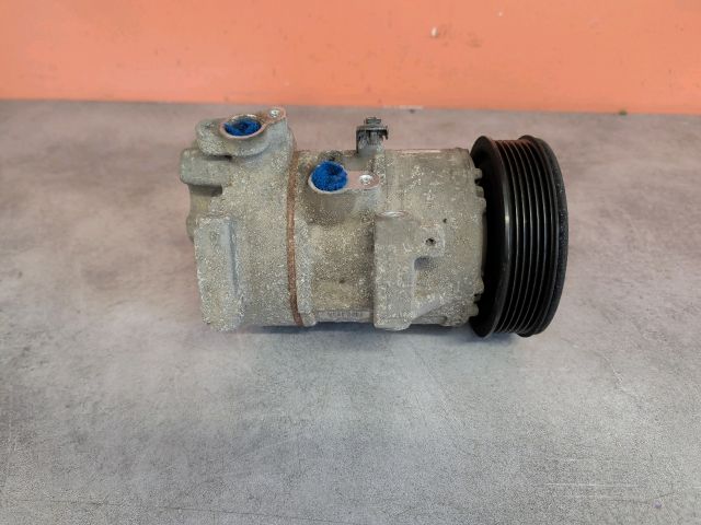 bontott TOYOTA AURIS Klímakompresszor