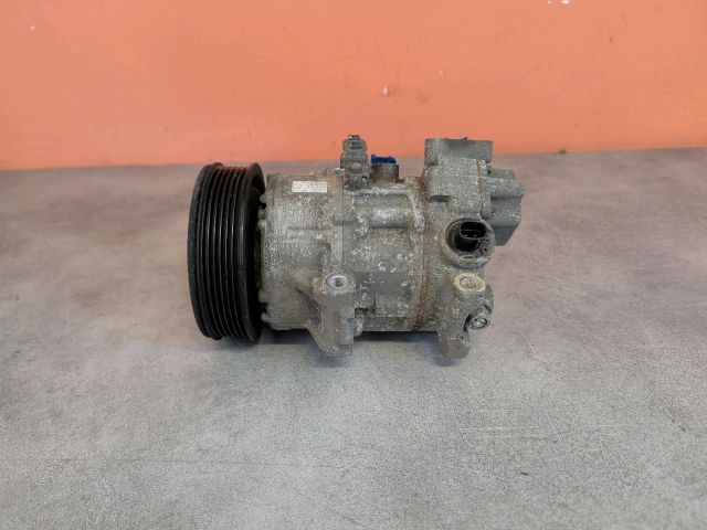 bontott TOYOTA AURIS Klímakompresszor