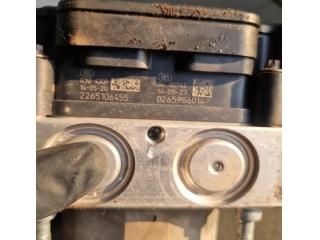 bontott TOYOTA AURIS ABS Kocka