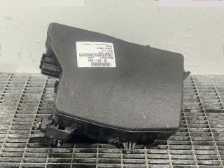 bontott TOYOTA AURIS Biztosítéktábla Motortér