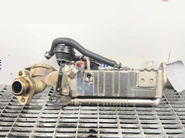 bontott TOYOTA AURIS EGR Hűtő Cső