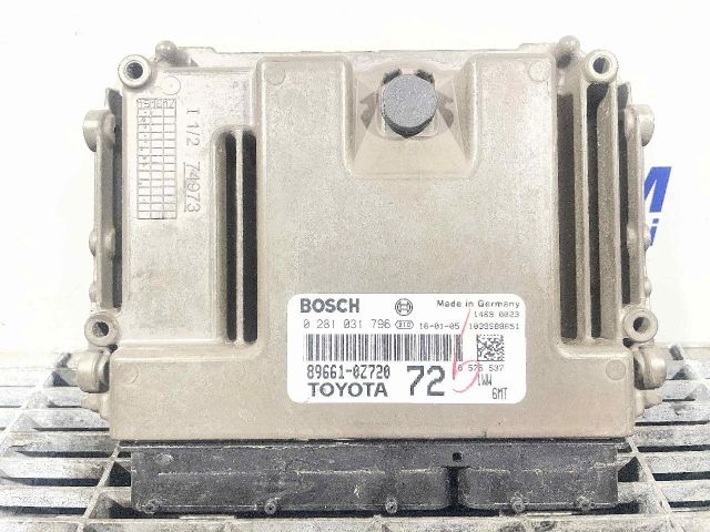 bontott TOYOTA AURIS Motorvezérlő