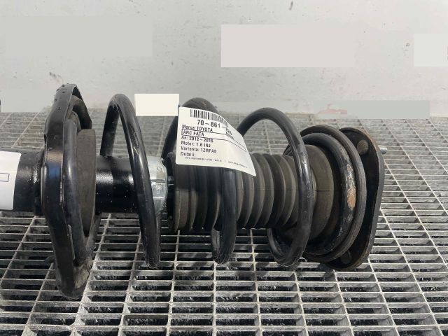 bontott TOYOTA AURIS Első Rugó