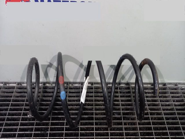 bontott TOYOTA AURIS Első Rugó