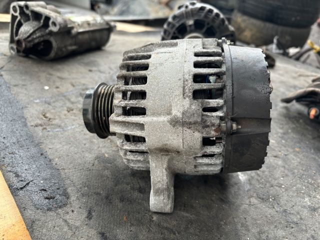 bontott TOYOTA AURIS Generátor