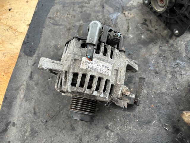 bontott TOYOTA AURIS Generátor