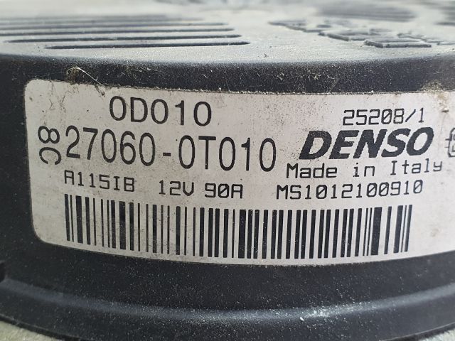 bontott TOYOTA AURIS Generátor