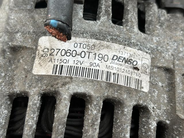 bontott TOYOTA AURIS Generátor