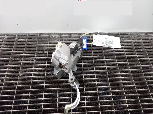 bontott TOYOTA AURIS Gyújtáskapcsoló