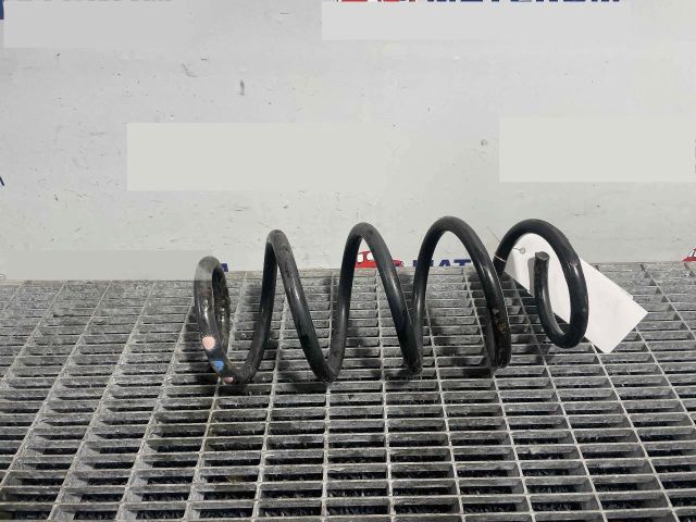 bontott TOYOTA AURIS Hátsó Rugó