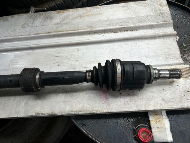 bontott TOYOTA AURIS Jobb Féltengely