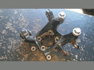 bontott TOYOTA AURIS Jobb hátsó Csonkállvány