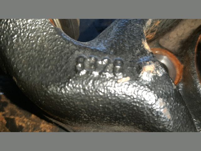 bontott TOYOTA AURIS Jobb hátsó Csonkállvány