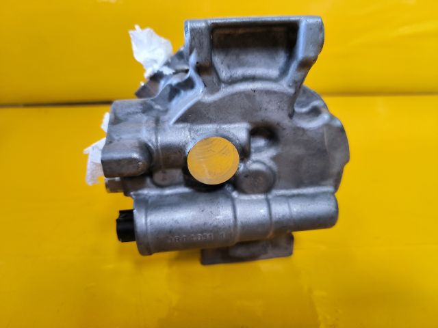 bontott TOYOTA AURIS Klímakompresszor