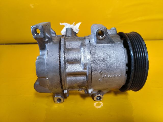 bontott TOYOTA AURIS Klímakompresszor