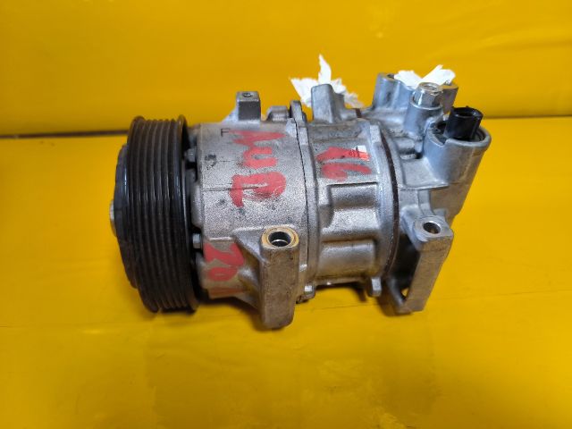 bontott TOYOTA AURIS Klímakompresszor