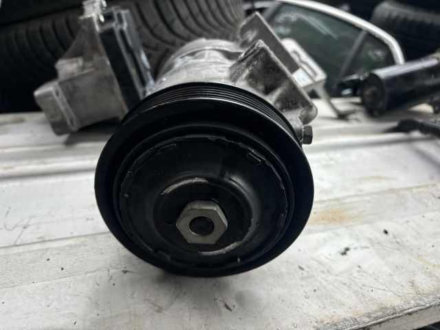 bontott TOYOTA AURIS Klímakompresszor