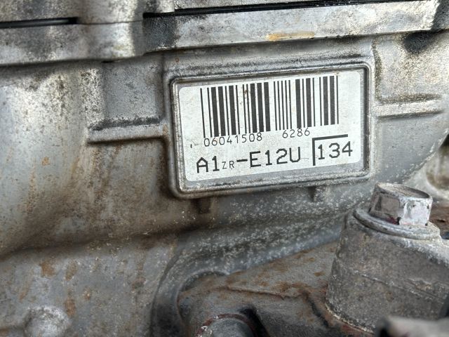 bontott TOYOTA AURIS Komplett Motor (Segédberendezésekkel)