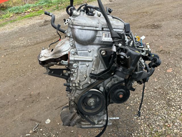 bontott TOYOTA AURIS Komplett Motor (Segédberendezésekkel)