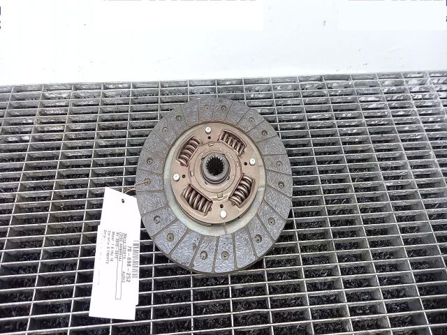 bontott TOYOTA AURIS Kuplung Tárcsa