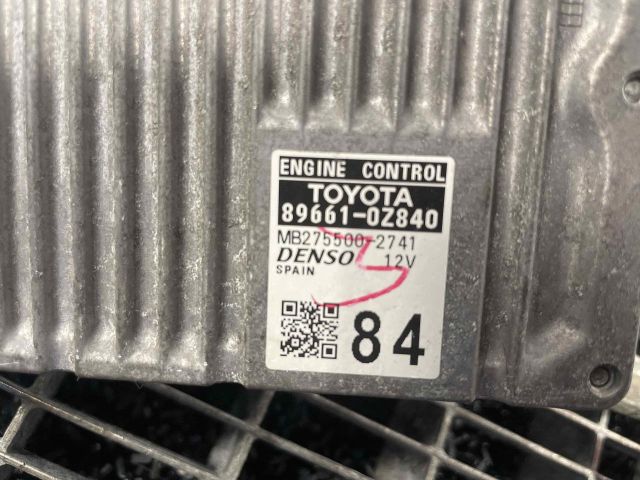 bontott TOYOTA AURIS Motorvezérlő