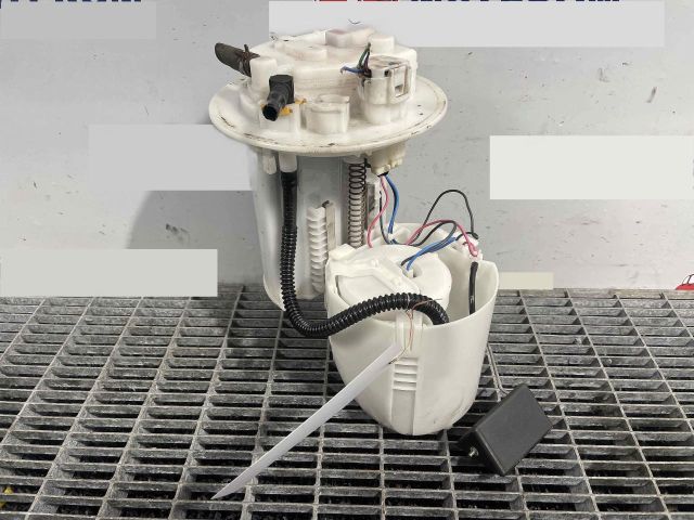 bontott TOYOTA AURIS Üzemanyag Szivattyú