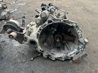 bontott TOYOTA AURIS Váltó (Mechanikus)