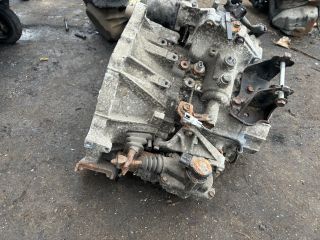 bontott TOYOTA AURIS Váltó (Mechanikus)