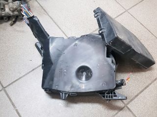 bontott TOYOTA AURIS Biztosítéktábla Motortér