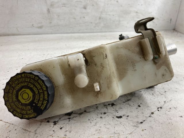 bontott TOYOTA AURIS Főfékhenger