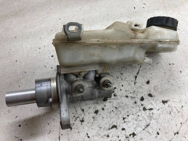 bontott TOYOTA AURIS Főfékhenger