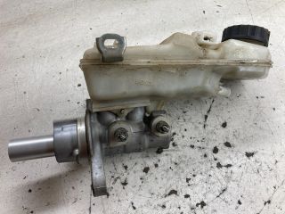 bontott TOYOTA AURIS Főfékhenger