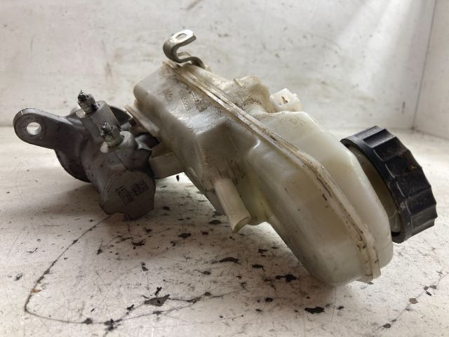 bontott TOYOTA AURIS Főfékhenger