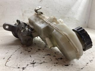 bontott TOYOTA AURIS Főfékhenger