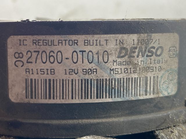 bontott TOYOTA AURIS Generátor