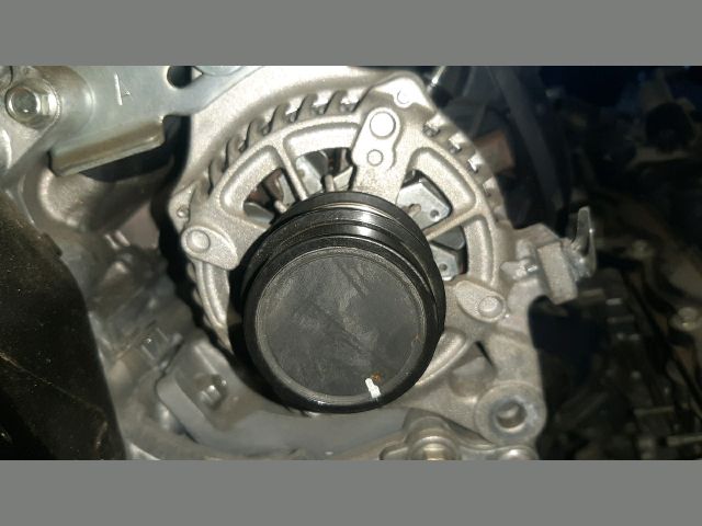 bontott TOYOTA AURIS Generátor