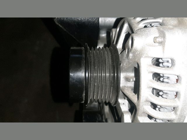 bontott TOYOTA AURIS Generátor