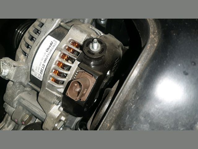 bontott TOYOTA AURIS Generátor