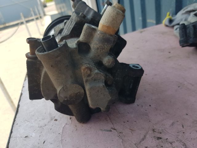 bontott TOYOTA AURIS Klímakompresszor