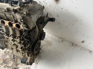 bontott TOYOTA AURIS Motor (Fűzött blokk hengerfejjel)