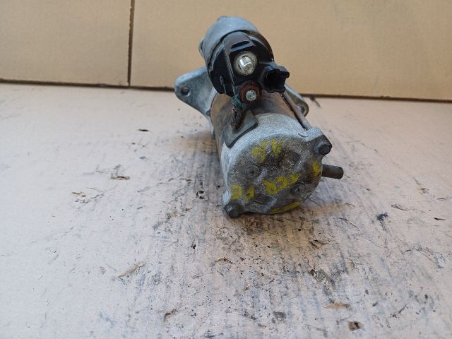 bontott TOYOTA AURIS Önindító