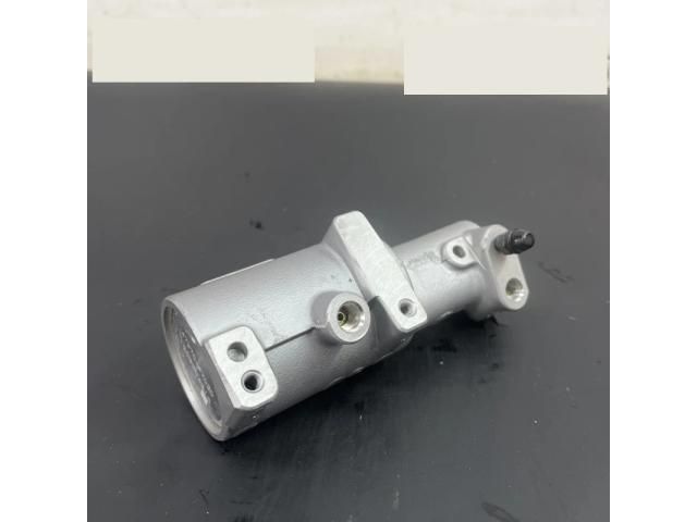 bontott TOYOTA AURIS Főfékhenger