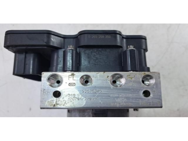 bontott TOYOTA AURIS ABS Kocka